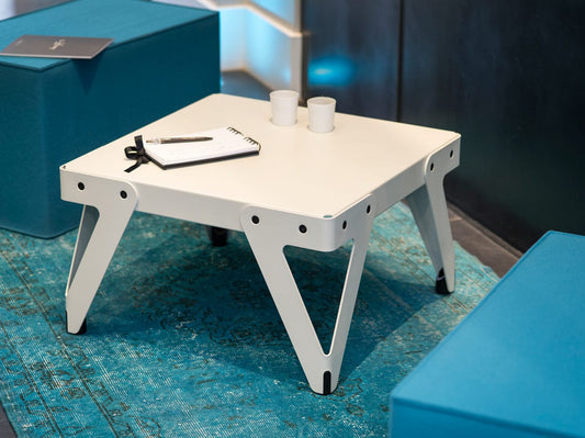 Modern Minimalist Metal Table – Powder Coated